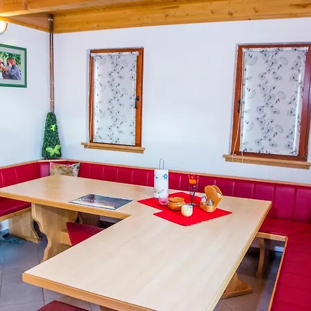 Počitniška hiša Brunarica Contos