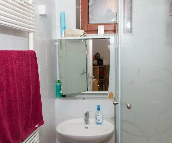 Brunarica Contos Lendava